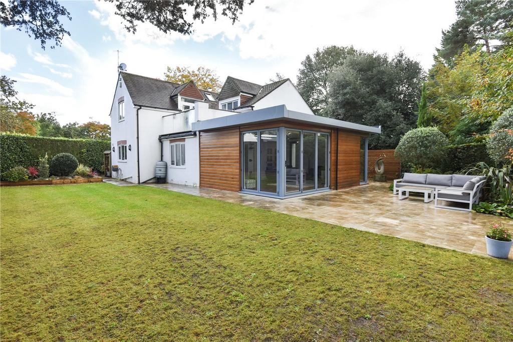 Higher Blandford Road, Broadstone, Dorset, BH18 5 bed detached house