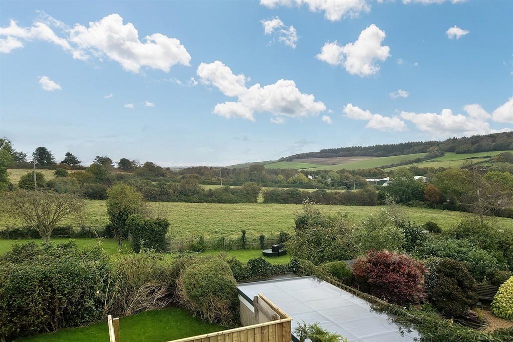 Bere Regis 3 bed detached house for sale £525,000