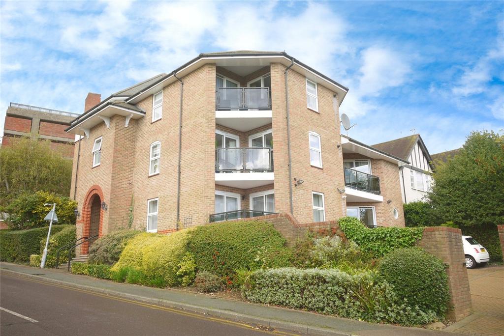 Fielders Court, Crown Street, Brentwood, Essex, CM14 1 bed apartment