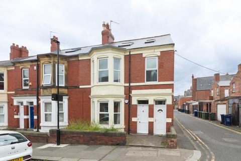 5 bedroom maisonette to rent, Buston Terrace, Newcastle Upon Tyne NE2