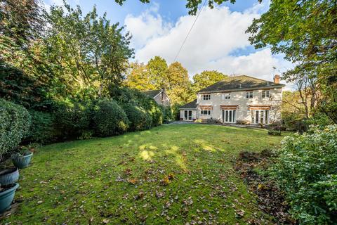 5 Reed Place, West Byfleet, KT14 6AX