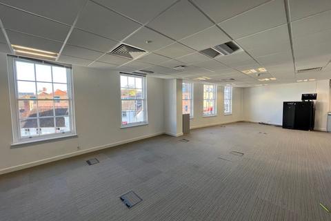 Office to rent, 84 North Street, Guildford, GU1 4AU