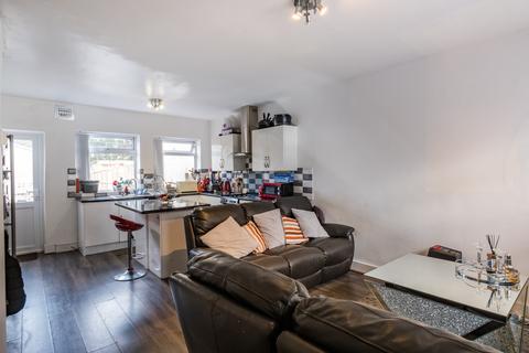 2 bedroom terraced house for sale - Warwick Crescent, Hayes UB4
