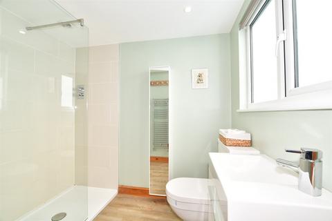 4 bedroom semi-detached house for sale, Mackie Avenue, Patcham, Brighton, East Sussex