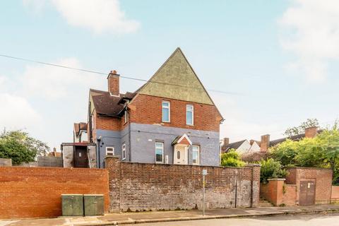 56 Isham Road, London, SW16 4TJ