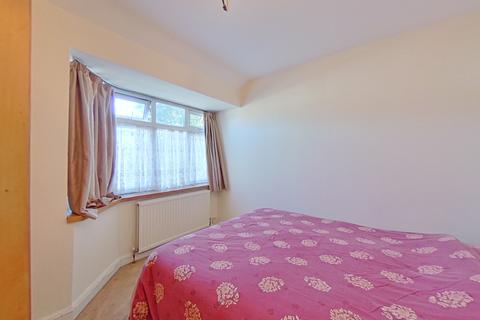 5 Fairholme Crescent, Hayes, UB4 8QS