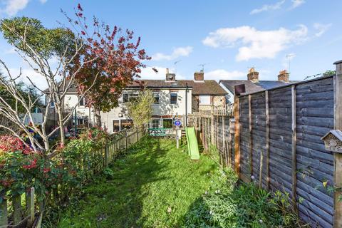 3 bedroom terraced house for sale - Butts Road, Alton, Hampshire