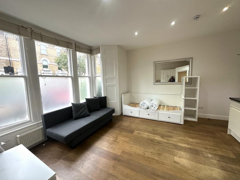 Digby Crescent, Finsbury Park, N4 1 bed flat £1,150 pcm (£265 pw)