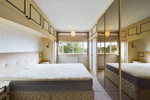 2 bedroom maisonette for sale - Glebe Avenue, South Ruislip, HA4
