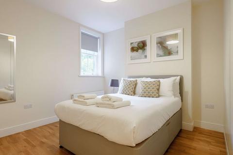 1 bedroom apartment to rent, Hamlet Gardens, London, W6