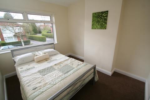 3 bedroom house to rent, PARKLAND DRIVE, Leeds