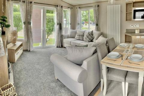 2 bedroom lodge for sale - Broadland Sands Holiday Park, Corton NR32