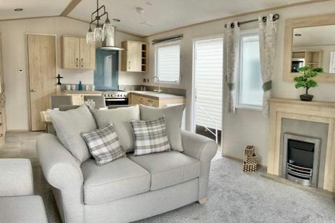 2 bedroom lodge for sale - Broadland Sands Holiday Park, Corton NR32