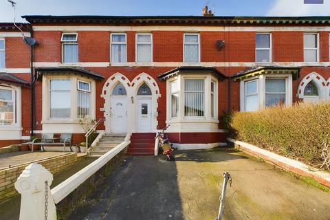 5 bedroom property for sale, Albert Road, Blackpool, FY1