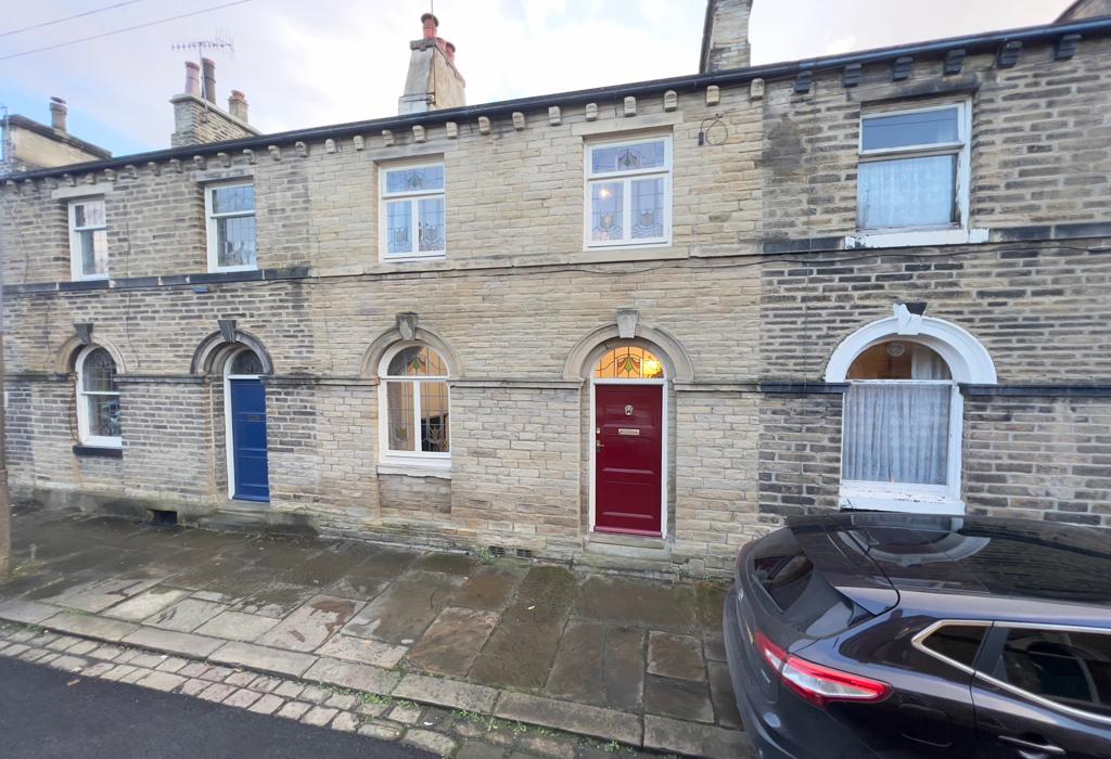 Dove Street, Saltaire, West Yorkshire 3 bed terraced house for sale £