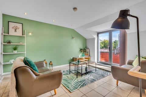 2 bedroom flat to rent, Cross Granby Terrace, Leeds