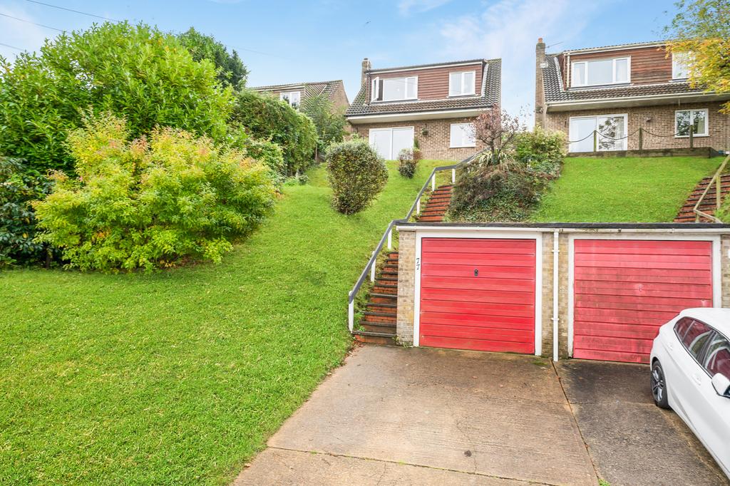 Stonehall Road, Lydden, Kent, CT15 3 bed detached house for sale £399,950