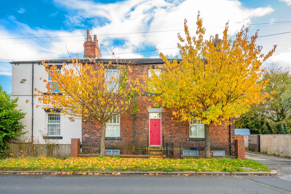 Gelderd Road, Gildersome, LS27 5 bed semidetached house for sale £