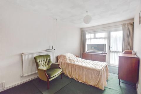 35 Shuttlemead, Bexley, DA5 1RE