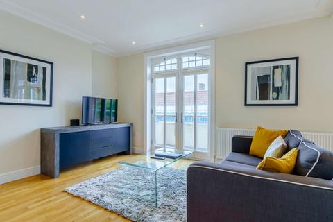 2 bedroom apartment to rent, Hamlet Gardens, London, W6