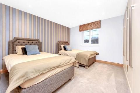 3 bedroom apartment for sale, Marlborough Court, Pembroke Road, London, W8