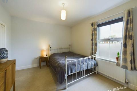 2 bedroom terraced house for sale, Queens Park, Aylesbury