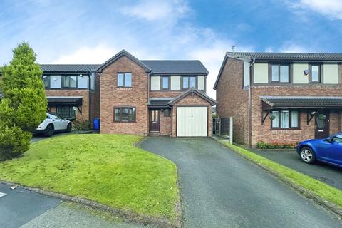 4 bedroom detached house for sale - Carlisle Close, Whitefield, M45