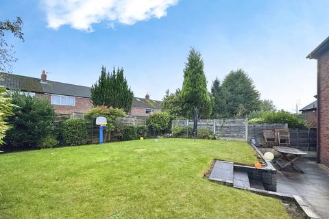4 bedroom detached house for sale - Carlisle Close, Whitefield, M45