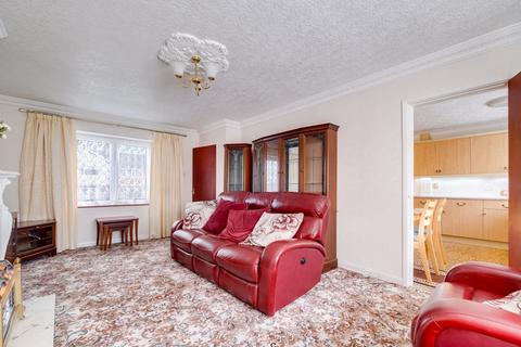 3 bedroom flat for sale - Repington Way, Sutton Coldfield, B75