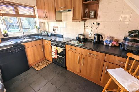 3 bedroom semi-detached house for sale, Claudian Way, Chadwell St.Mary