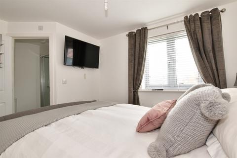 42 Faraday Drive, Minster On Sea, Sheerness, ME12 3UQ
