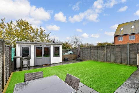 42 Faraday Drive, Minster On Sea, Sheerness, ME12 3UQ