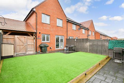 42 Faraday Drive, Minster On Sea, Sheerness, ME12 3UQ
