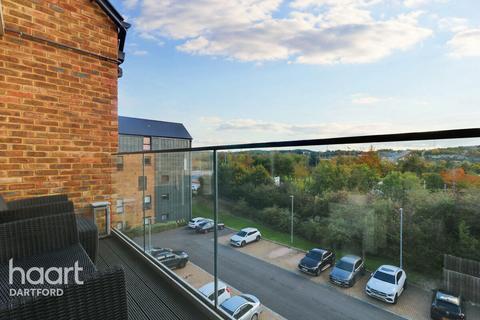 105 Havelock Drive, Greenhithe, DA9 9XT
