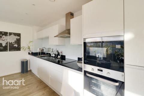105 Havelock Drive, Greenhithe, DA9 9XT