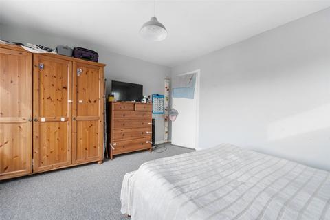 2 bedroom flat for sale, Manor Field Court, Broadwater Road, Worthing, West Sussex, BN14