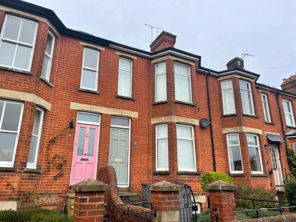 High Park Road, Farnham, Surrey, GU9 3 bed terraced house for sale £