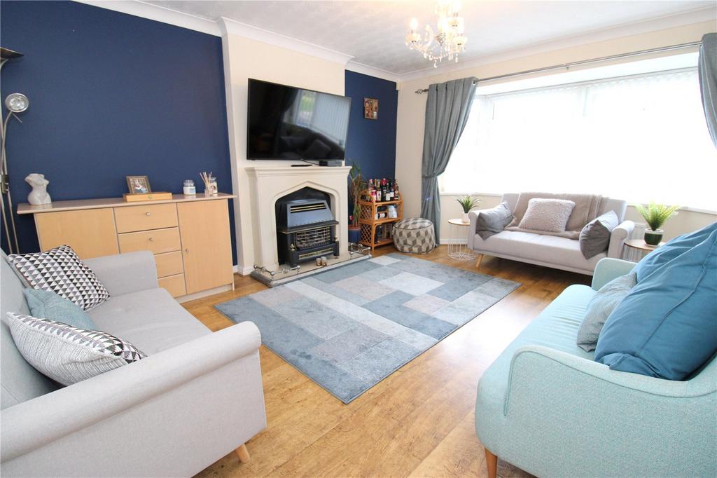 Castleford Rise, Moreton, Wirral, CH46 3 bed semidetached house for