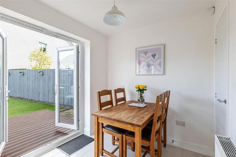 81 Bisset Place, Bathgate, EH48 2XR