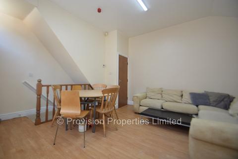 6 bedroom terraced house to rent, Norwood Road, Hyde Park LS6