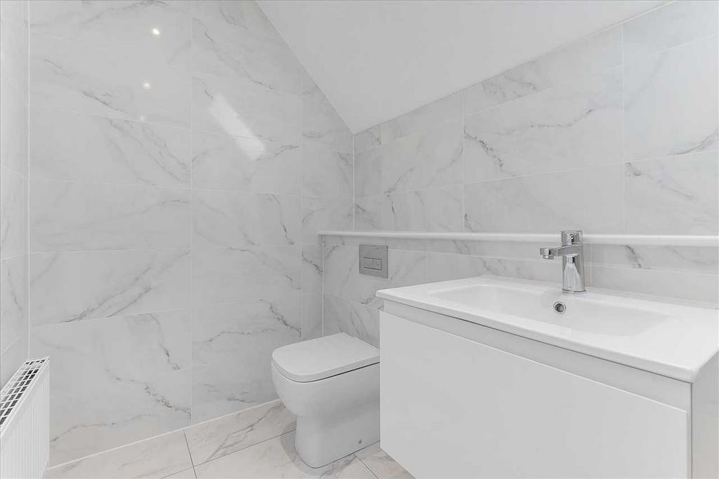 En-Suite (2)