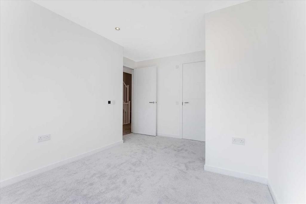 Bedroom Two (2)