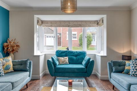 6 Badger Brook Lane, Astwood Bank, Redditch, B96 6EJ
