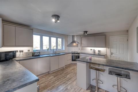 6 Badger Brook Lane, Astwood Bank, Redditch, B96 6EJ