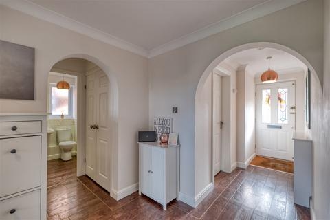 6 Badger Brook Lane, Astwood Bank, Redditch, B96 6EJ