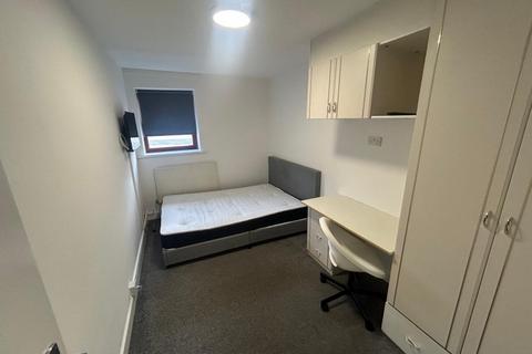 3 bedroom flat to rent, KELSO HEIGHTS, UNIVERSITY, LEEDS