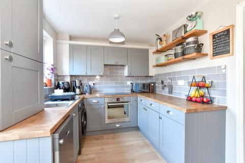 17 Dragonfly Way, Hawkinge, Folkestone, CT18 7FY