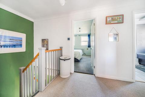1 Betts Close, Beckenham, BR3 4XP