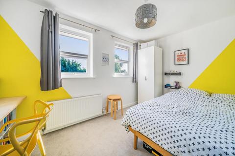 1 Betts Close, Beckenham, BR3 4XP