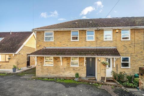 1 Betts Close, Beckenham, BR3 4XP